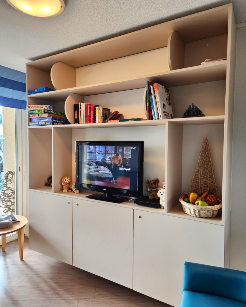 Bibliothèque et meuble TV sur mesure