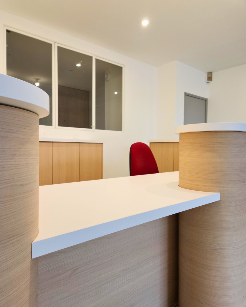 Détail du plateau et des finitions