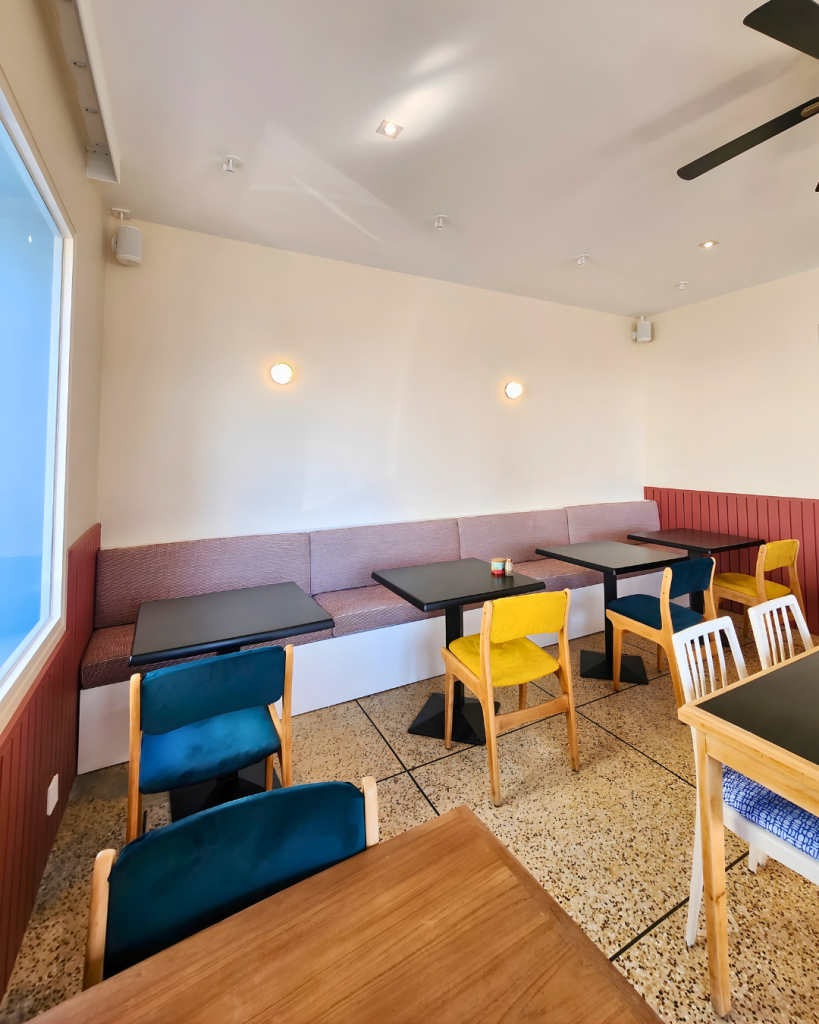 Banquette sur mesure de 4 mètres de long