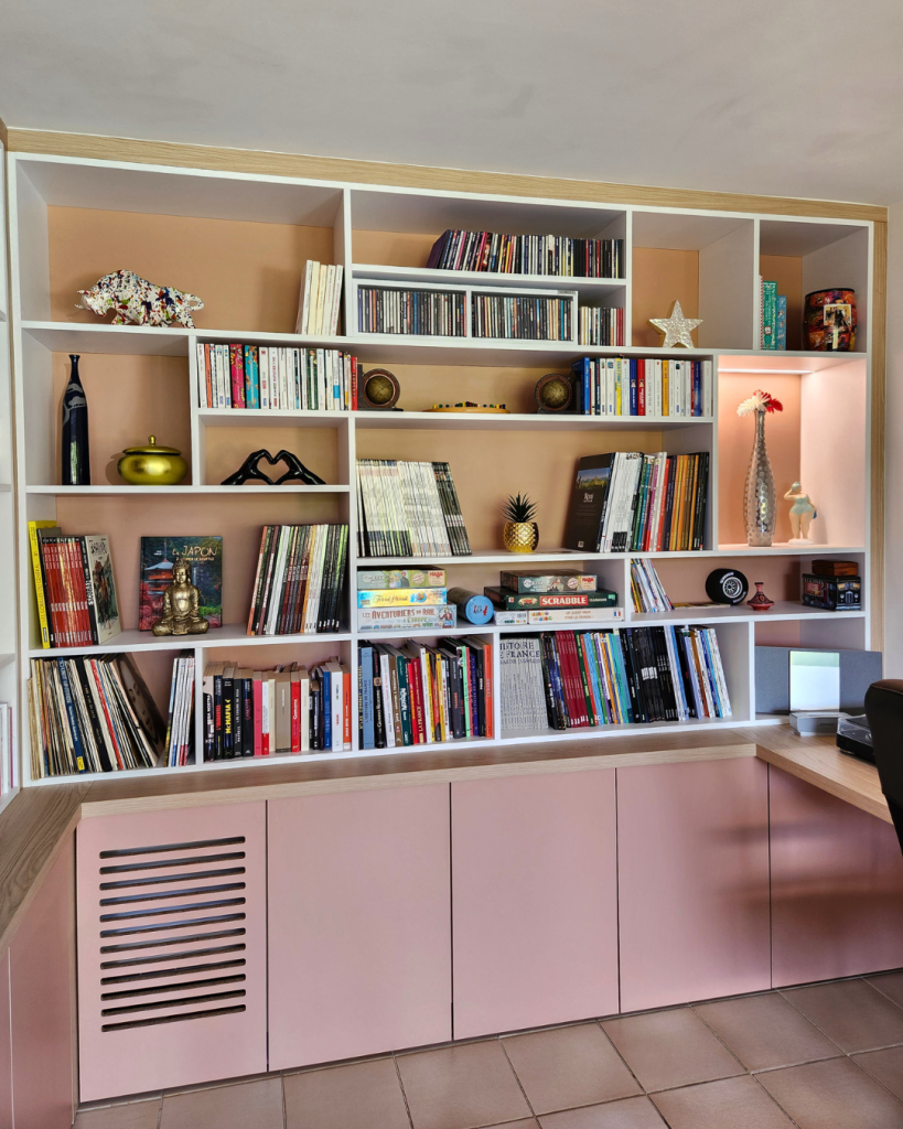 Alignement des meubles bas fermés couleur nude abricot